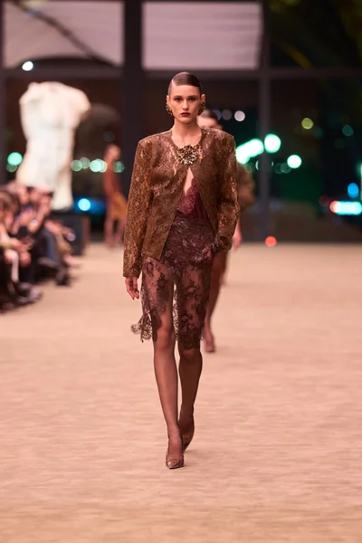 Look 9